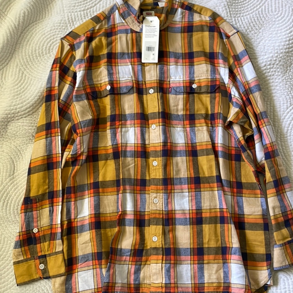 Men’s Levi’s flannel shirt size XL